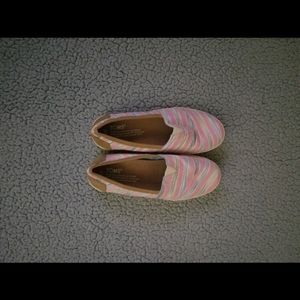 🆕 TOMS Canvas Shoes